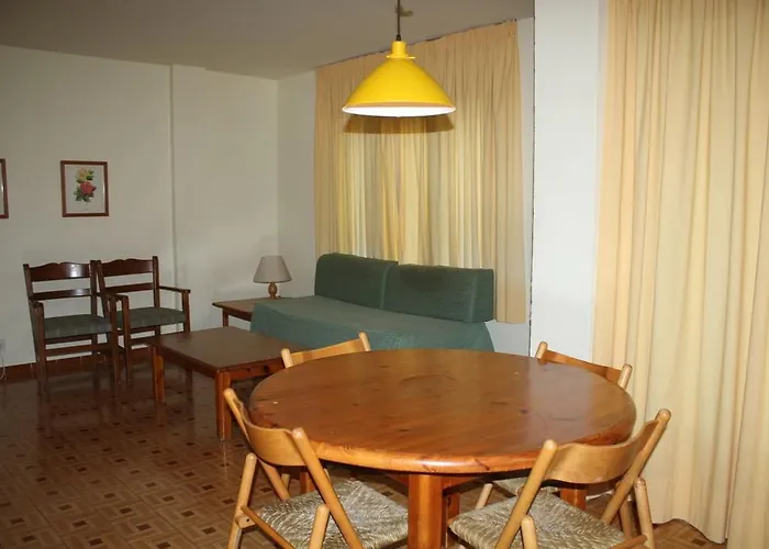 Apartamentos Pessets Adelaida